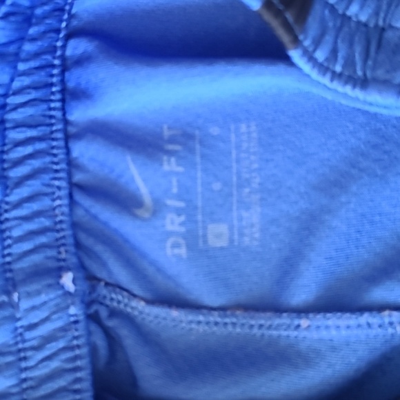 Nike boys size large Dri fit soccer shorts - Picture 3 of 3